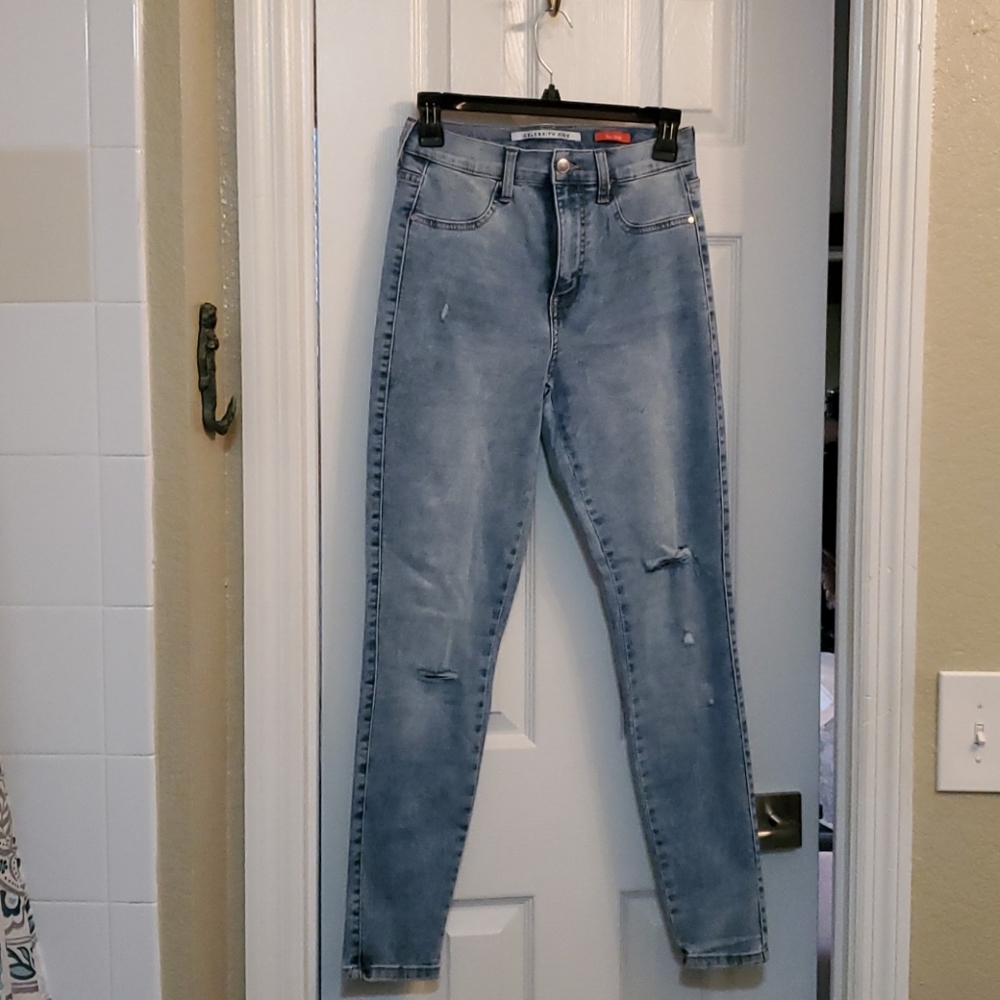 Celebrity Pink stretchy jeans